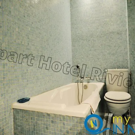 Riviera: Hyper-central With Sea-view Balcony *